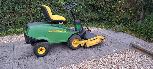 John deere ride lawn mower - lawn,